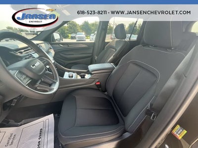 2025 Jeep Grand Cherokee Laredo 4x4
