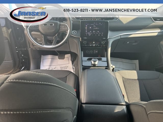 2025 Jeep Grand Cherokee Laredo 4x4