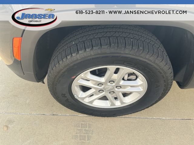 2025 Jeep Grand Cherokee Laredo 4x4