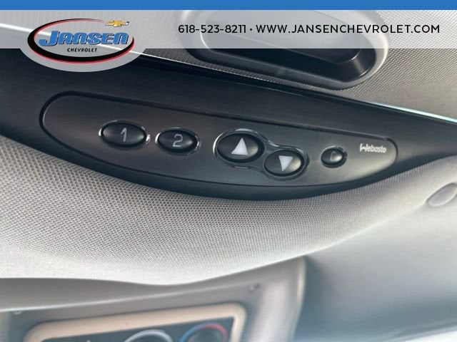 2021 Chevrolet Express Passenger 2500 LS