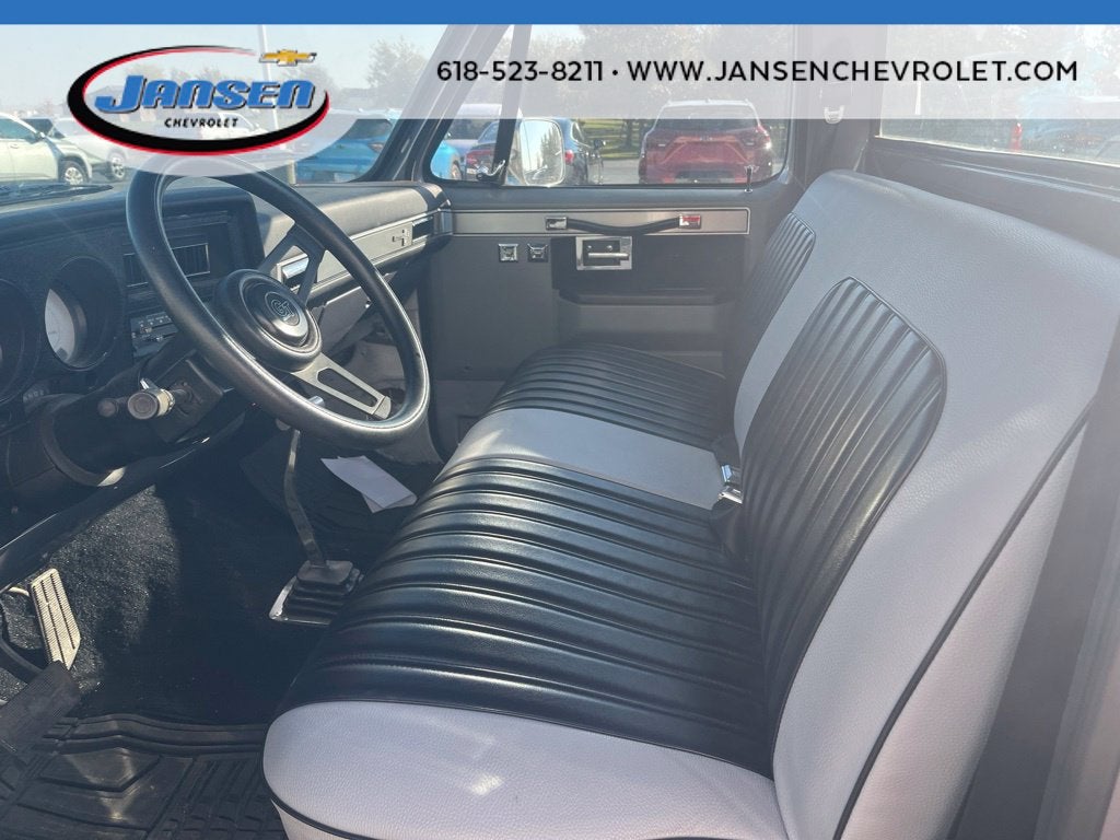 1984 Chevrolet Pickup BASE