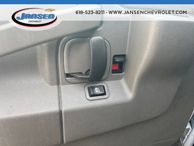 2025 Chevrolet Express Cargo WT