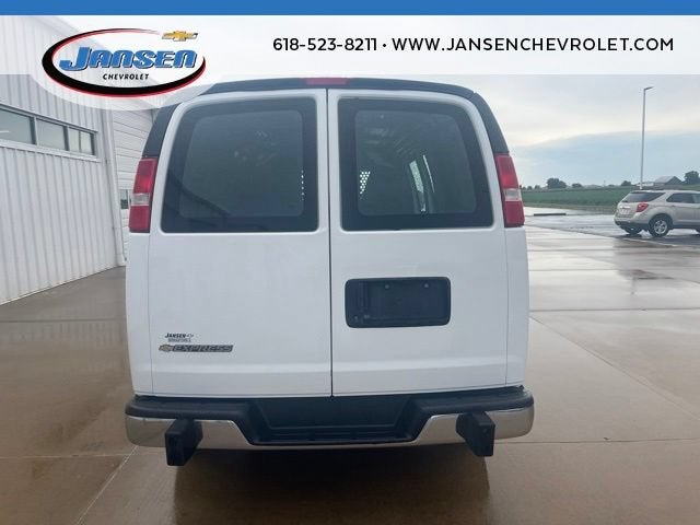 2025 Chevrolet Express Cargo WT