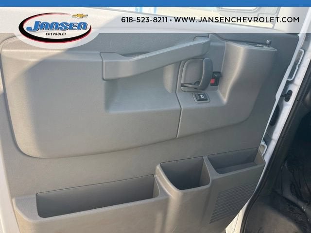 2025 Chevrolet Express Cargo WT