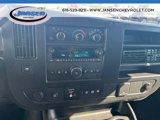 2025 Chevrolet Express Cargo WT