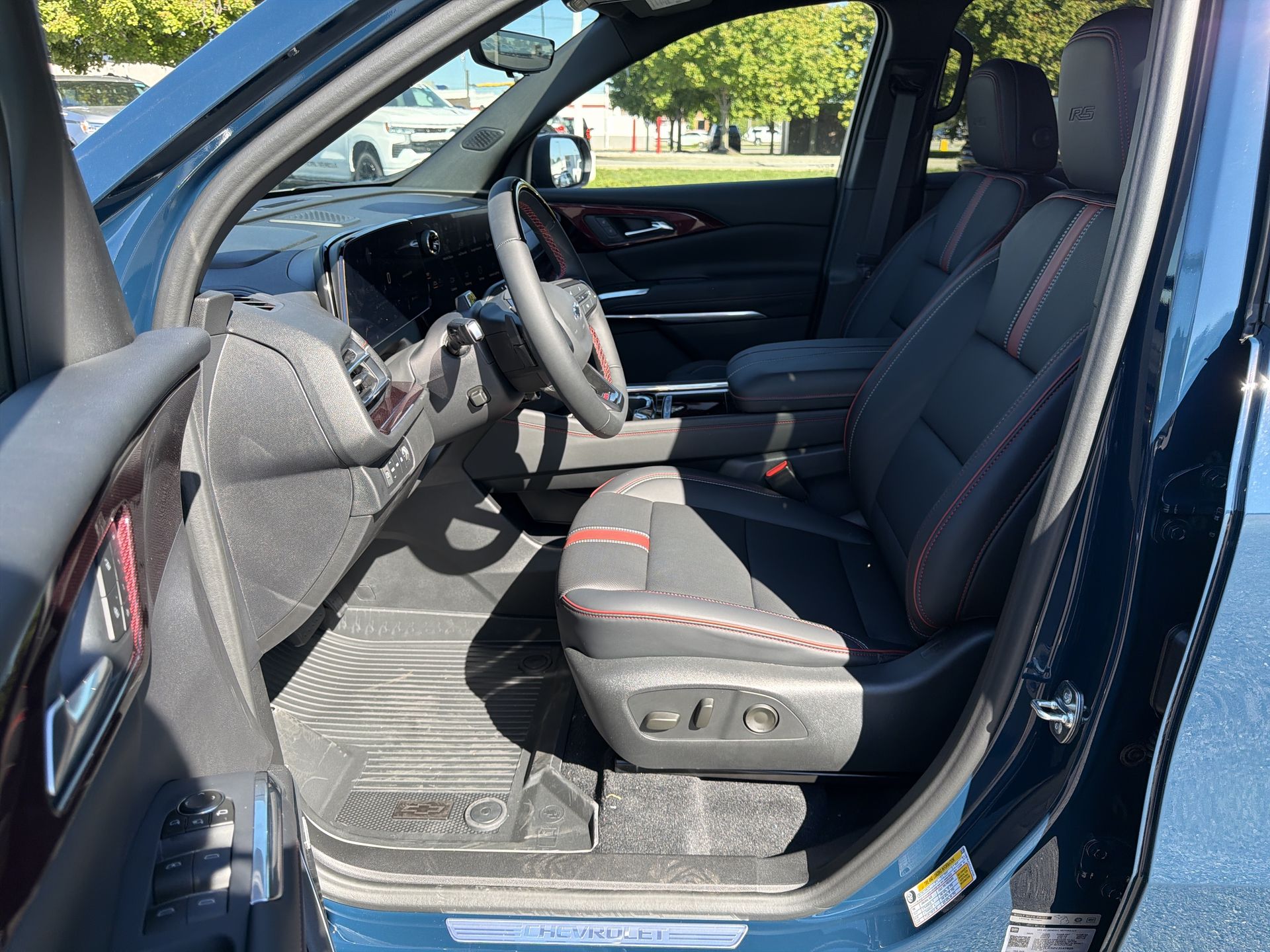 2027 Chevrolet Traverse RS