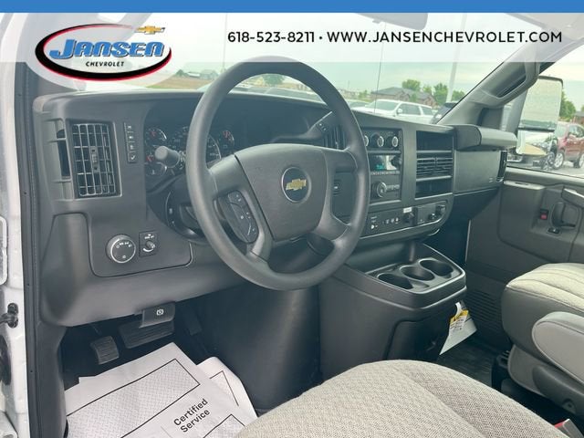 2026 Chevrolet Express Cutaway 3500 1WT