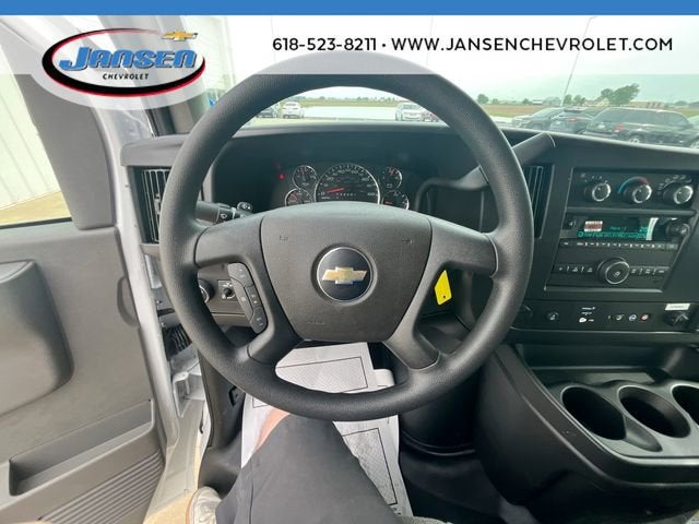 2026 Chevrolet Express Cutaway 3500 1WT