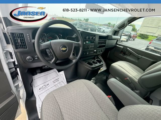 2026 Chevrolet Express Cutaway 3500 1WT
