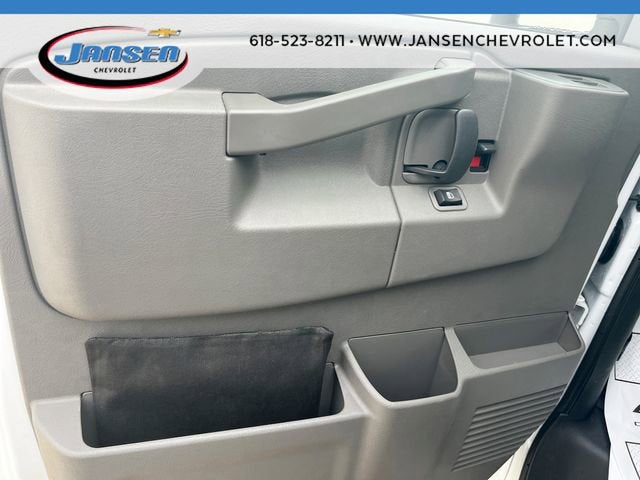 2026 Chevrolet Express Cutaway 3500 1WT