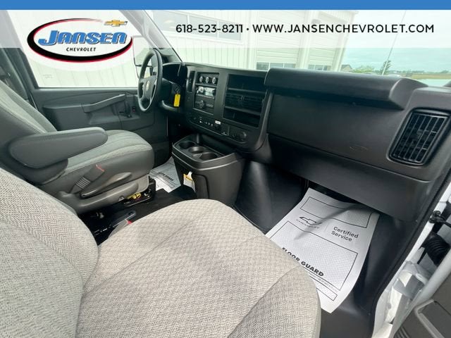 2026 Chevrolet Express Cutaway 3500 1WT