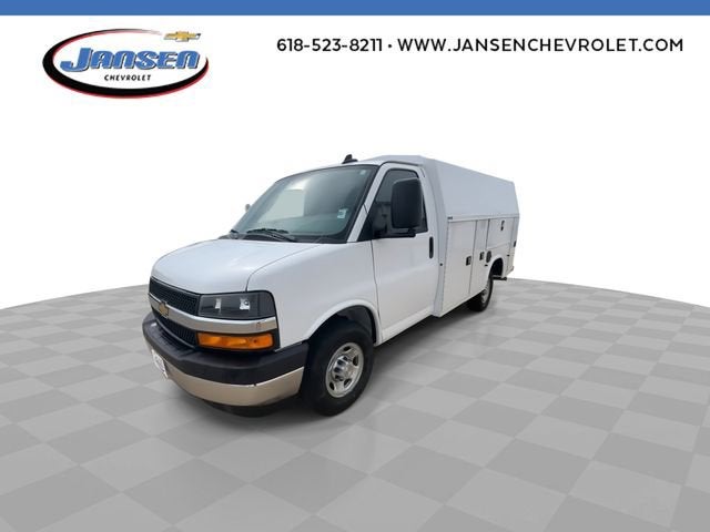 2026 Chevrolet Express Cutaway 3500 1WT