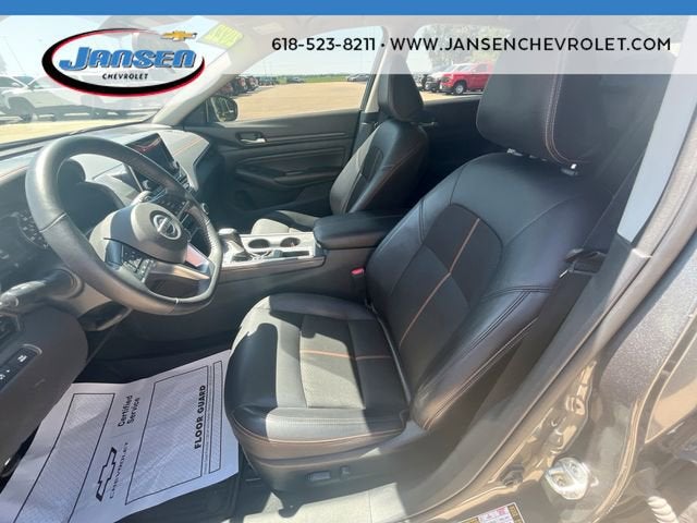 2022 Nissan Altima SR FWD