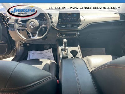 2022 Nissan Altima SR FWD