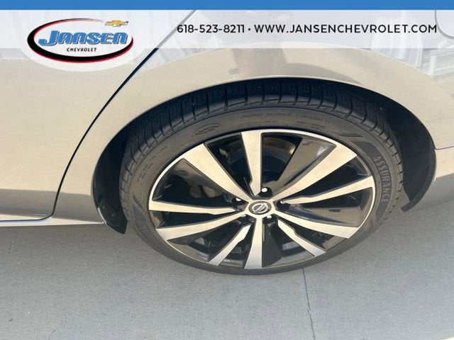2022 Nissan Altima SR FWD