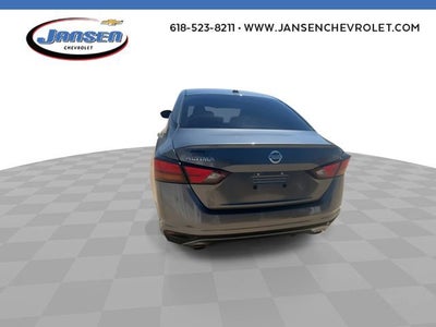2022 Nissan Altima SR FWD