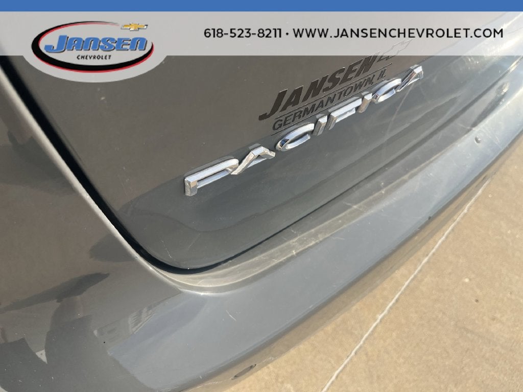 2022 Chrysler Pacifica Touring L