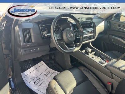 2023 Nissan Pathfinder SL 4WD