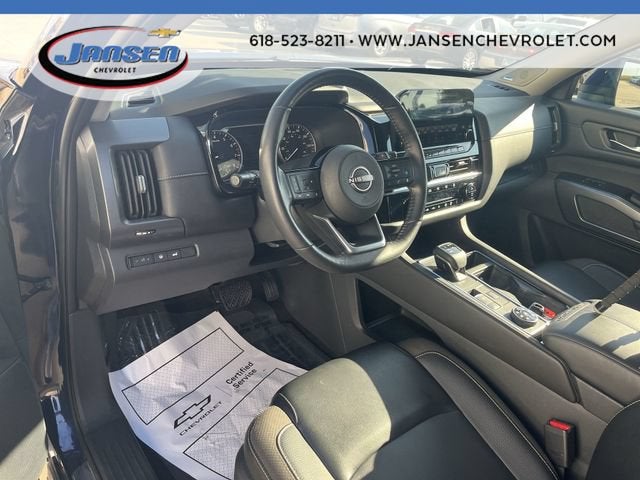 2023 Nissan Pathfinder SL 4WD