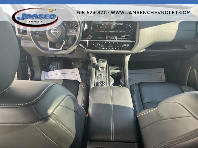 2023 Nissan Pathfinder SL 4WD