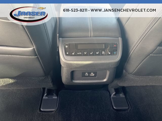 2023 Nissan Pathfinder SL 4WD