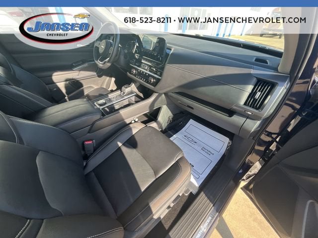 2023 Nissan Pathfinder SL 4WD