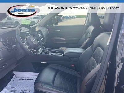 2025 Nissan Pathfinder Platinum