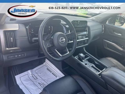 2025 Nissan Pathfinder Platinum
