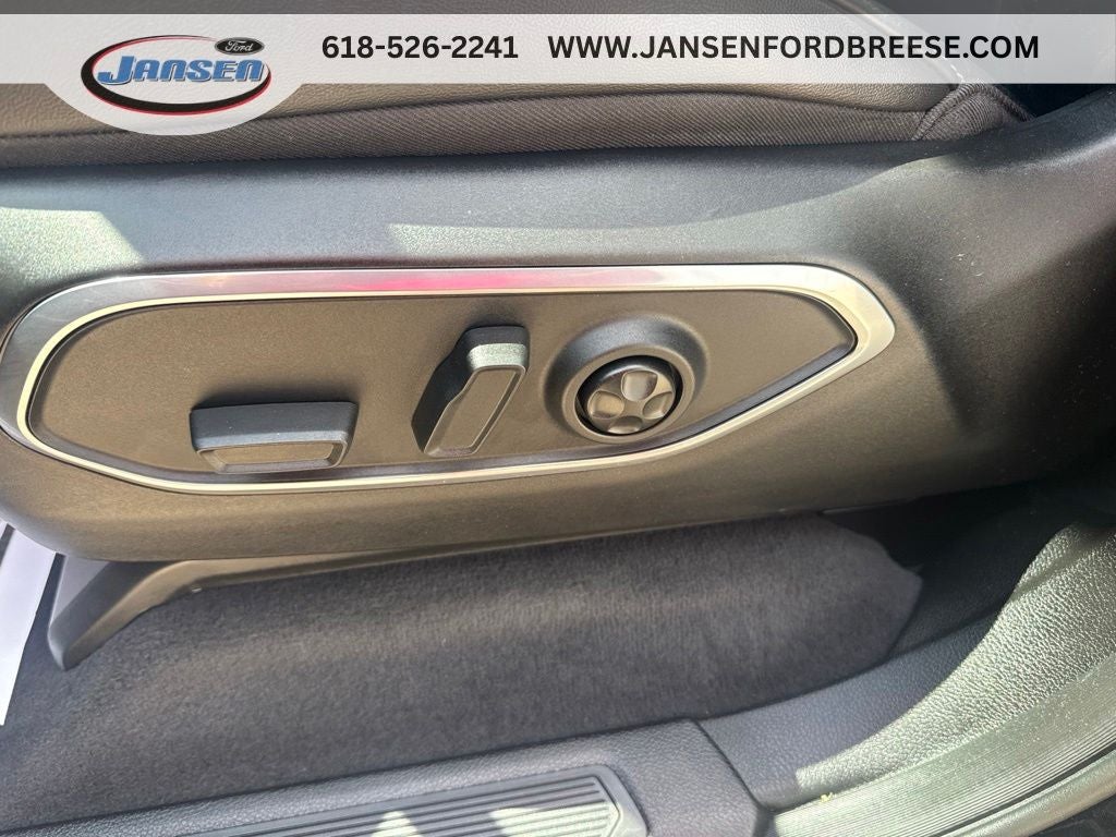 2024 Jeep Wagoneer Base