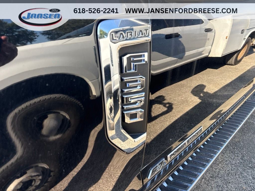 2022 Ford F-350SD Lariat