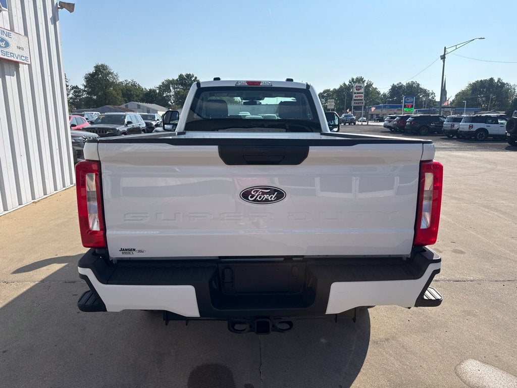 2027 Ford F-350SD XL