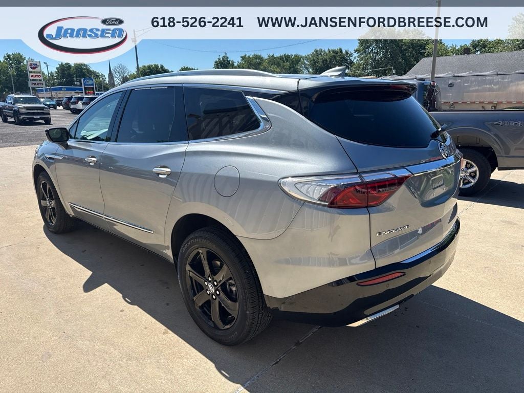 2023 Buick Enclave Essence