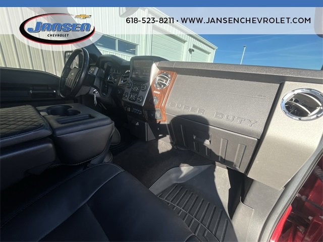 2016 Ford Super Duty F-450 DRW Lariat