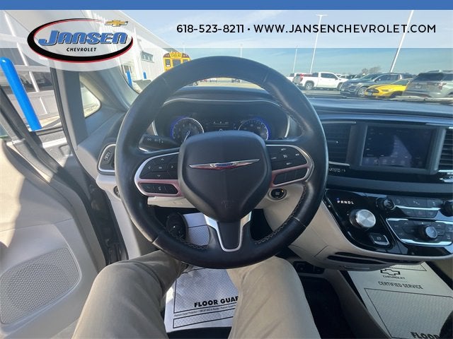 2019 Chrysler Pacifica Touring L