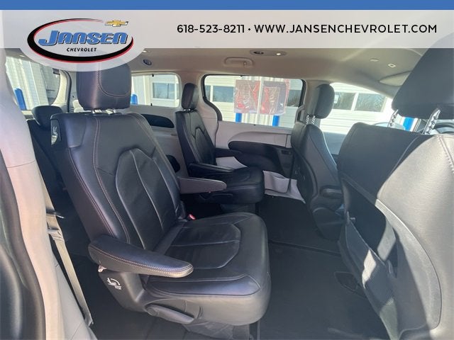 2019 Chrysler Pacifica Touring L