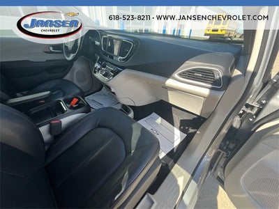 2019 Chrysler Pacifica Touring L