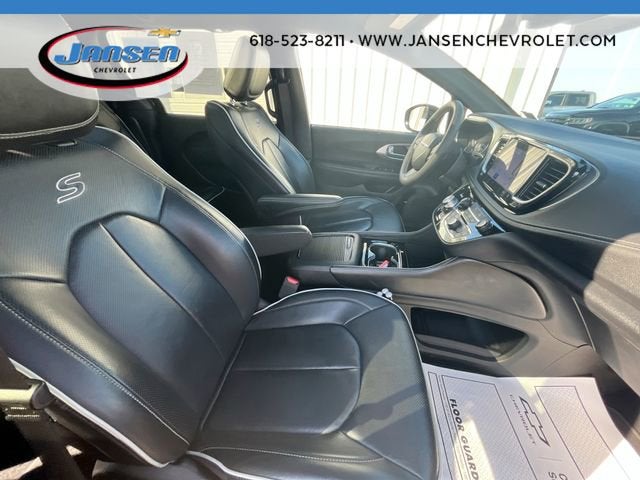 2025 Chrysler Pacifica Limited