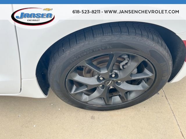 2025 Chrysler Pacifica Limited