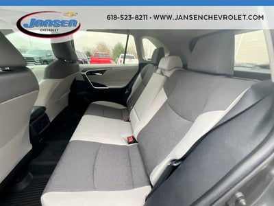 2020 Toyota RAV4 XLE