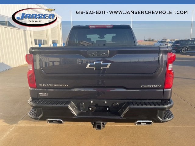 2022 Chevrolet Silverado 1500 Custom Trail Boss