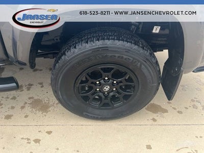 2022 Toyota Tacoma 4WD SR5
