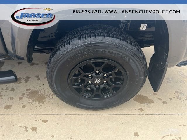 2022 Toyota Tacoma 4WD SR5